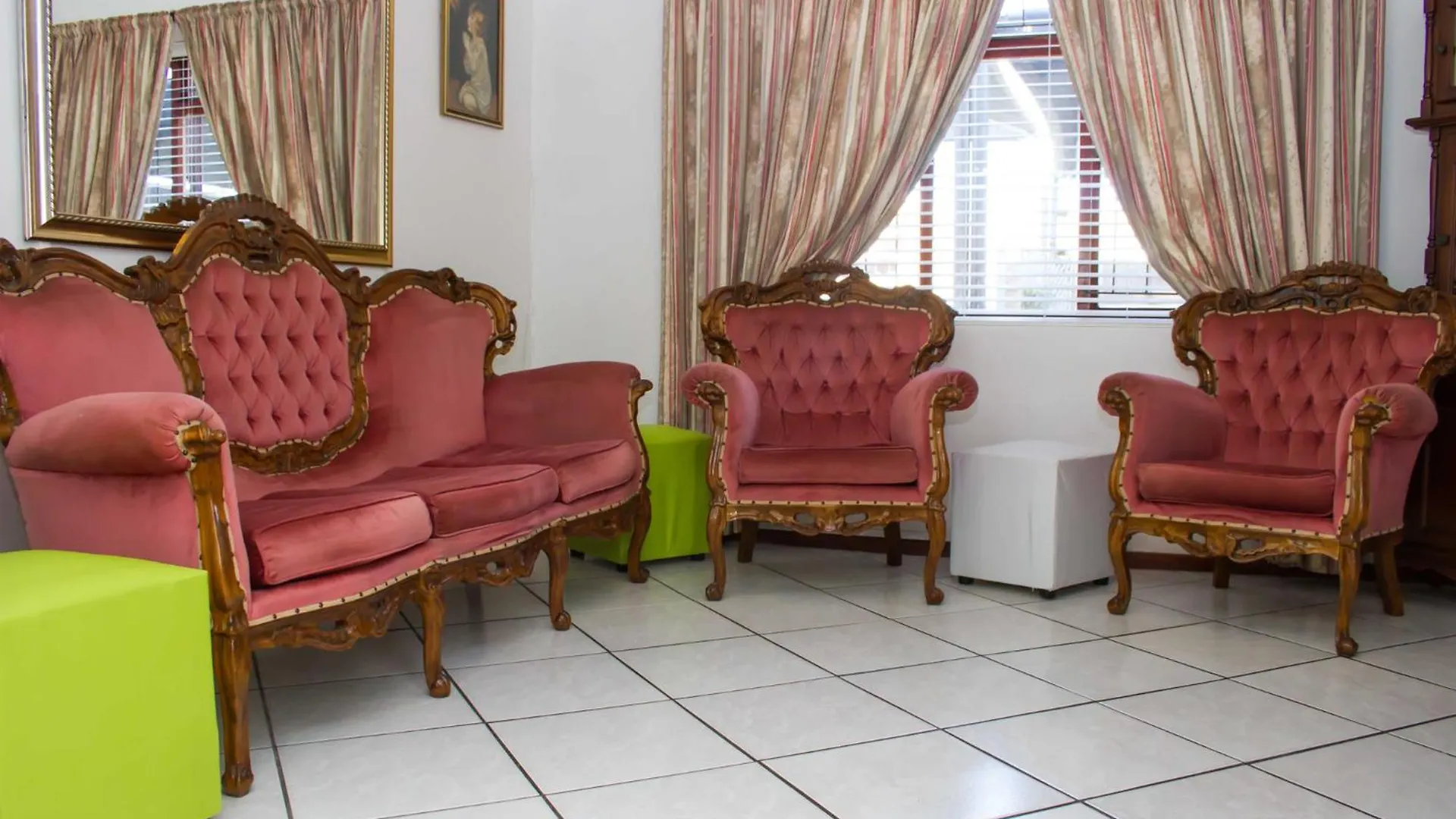 Bed and Breakfast De Helling Self Catering Brackenfell
