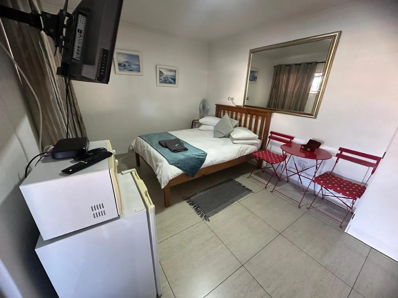 De Helling Self Catering Bed & Breakfast Brackenfell