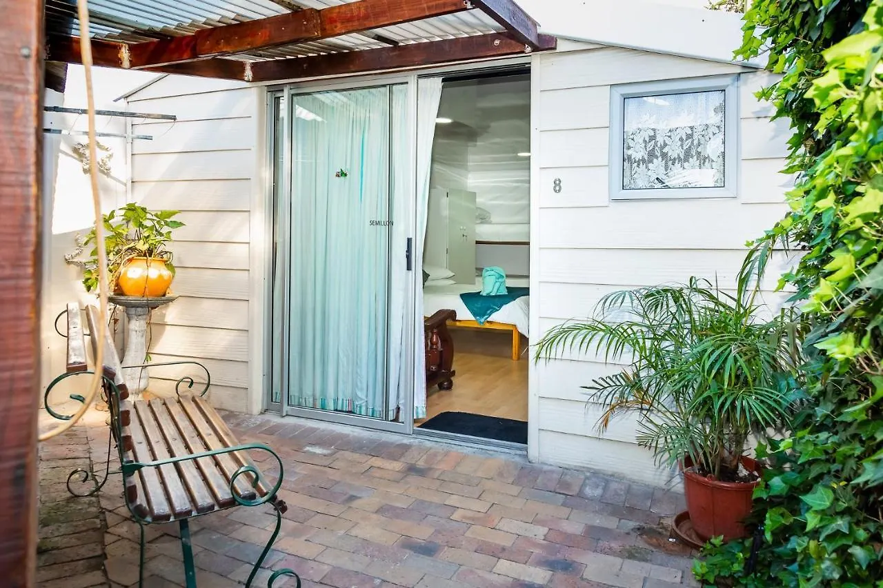 De Helling Self Catering Bed & Breakfast Brackenfell South Africa